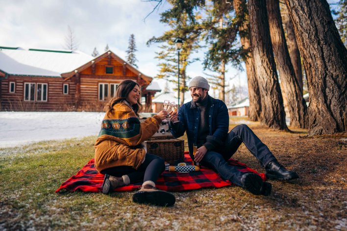 Jasper Couple Spring Picnic