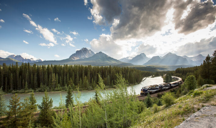 Rocky Mountaineer Train Journeys - Morant's Curve